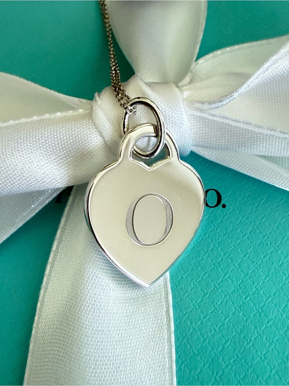 18” Tiffany & Co. Initial O Heart Tag Medium Pendant Necklace